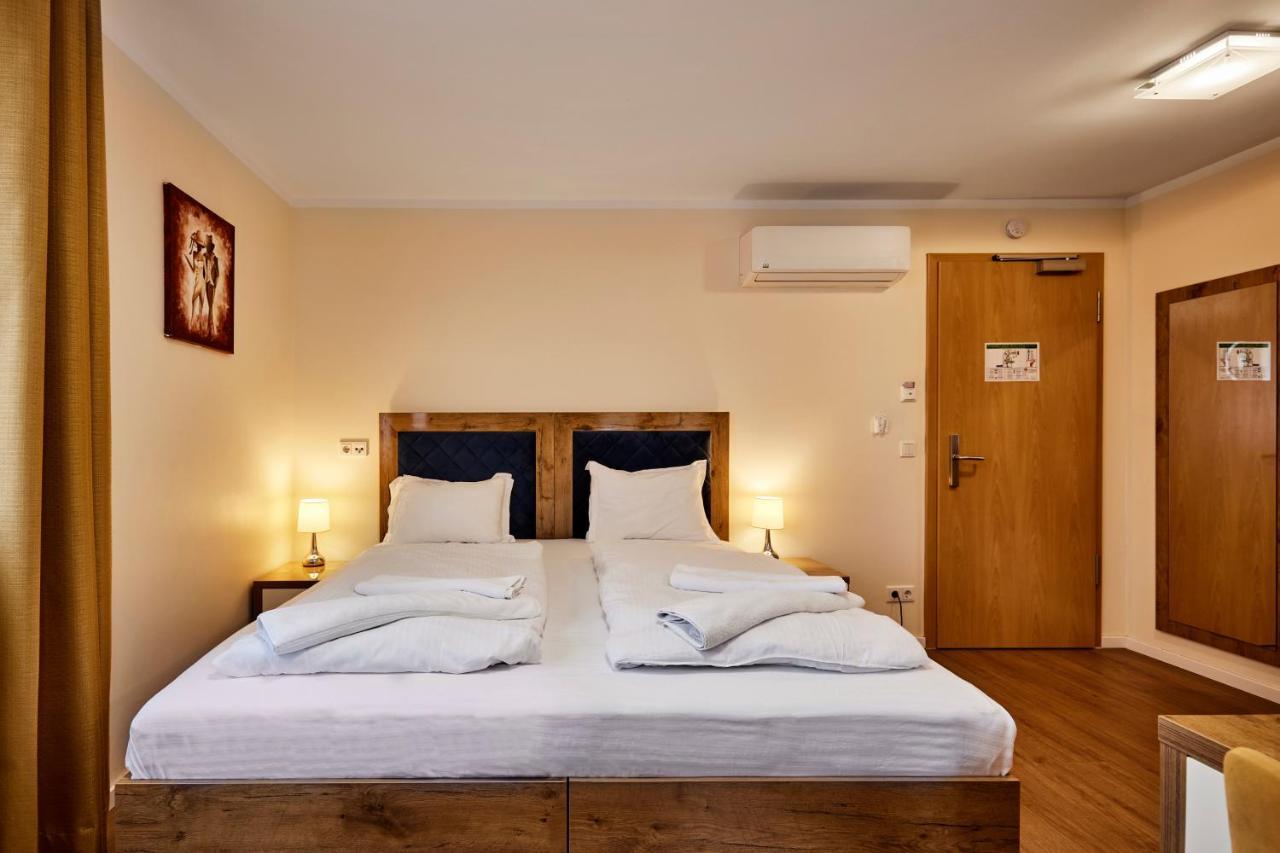 Hotel Isha Francfort-sur-le-Main Extérieur photo
