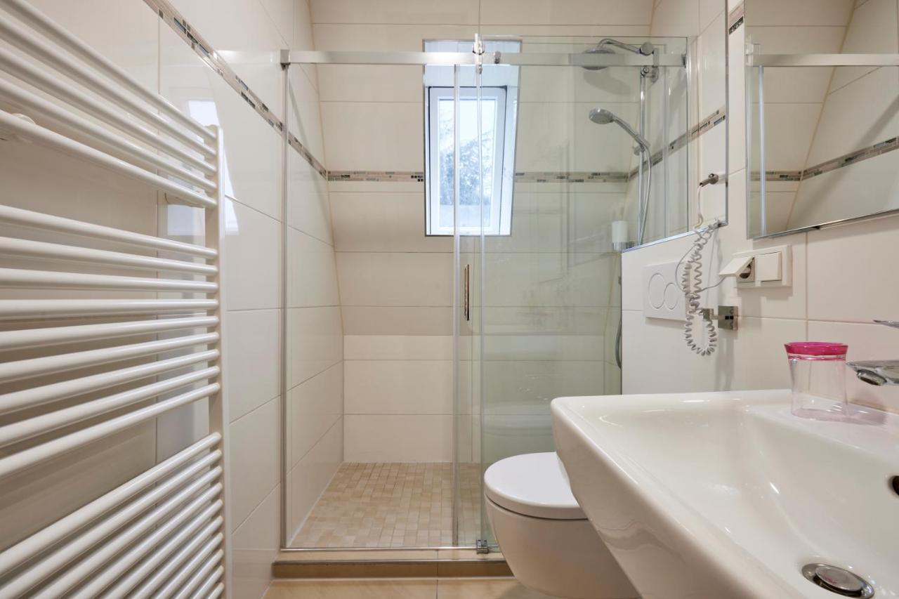 Hotel Isha Francfort-sur-le-Main Extérieur photo