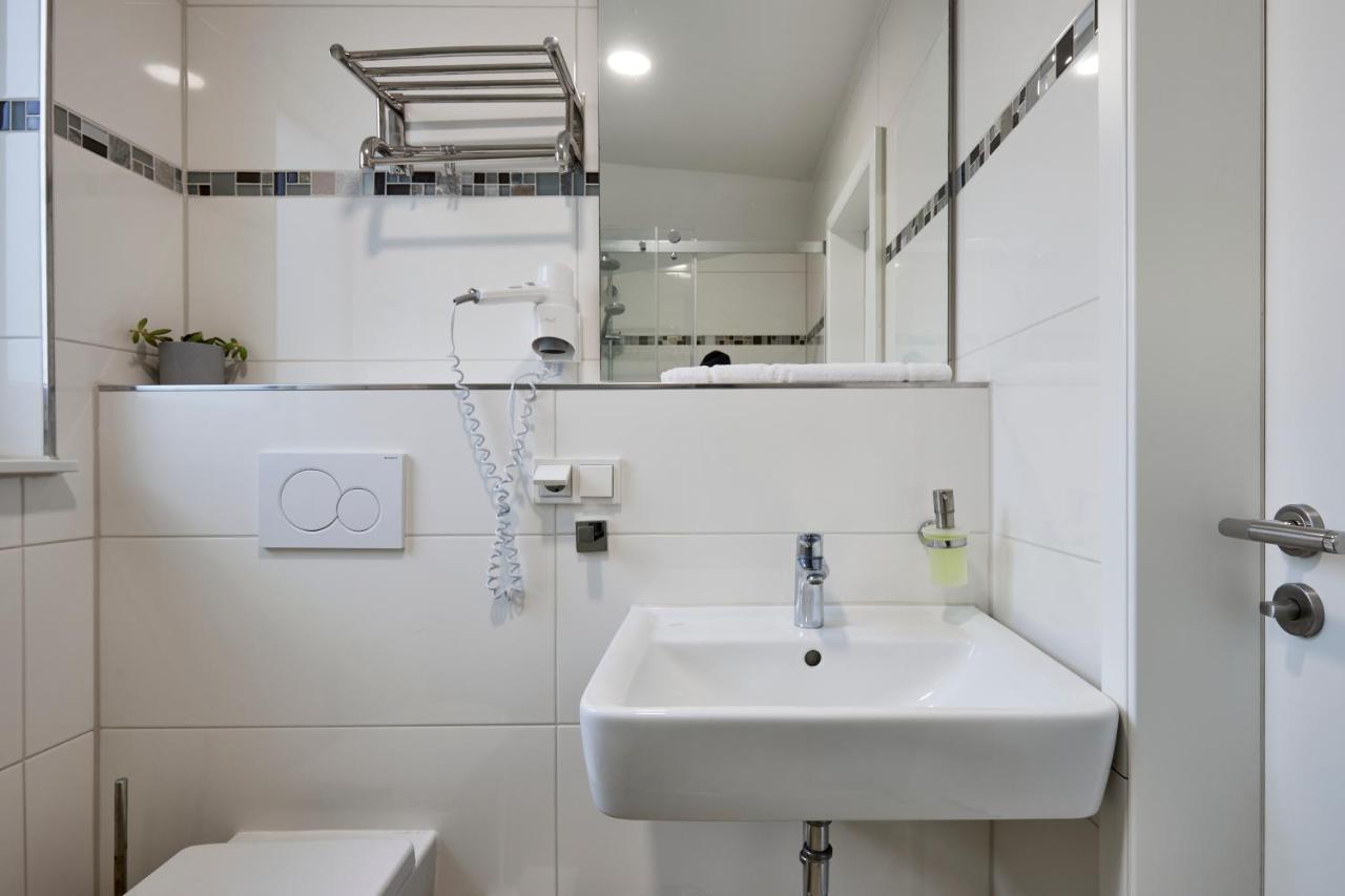 Hotel Isha Francfort-sur-le-Main Extérieur photo