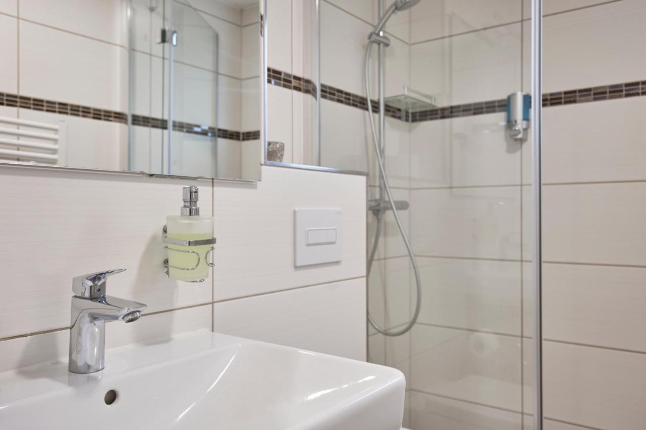 Hotel Isha Francfort-sur-le-Main Extérieur photo