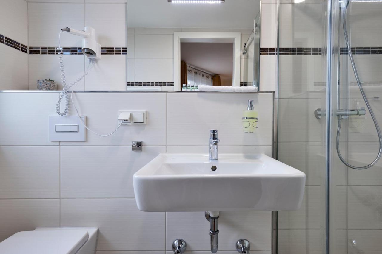 Hotel Isha Francfort-sur-le-Main Extérieur photo