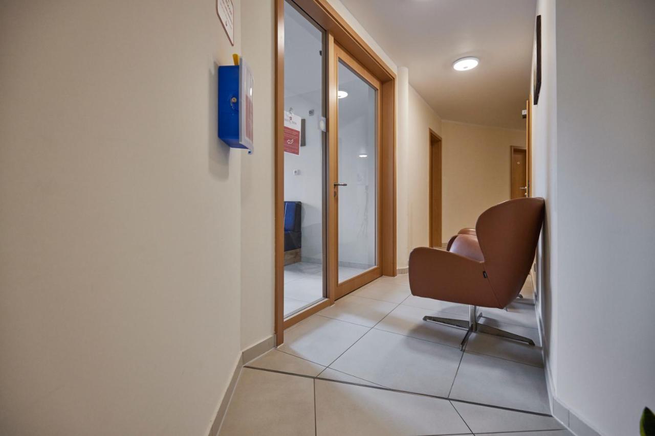 Hotel Isha Francfort-sur-le-Main Extérieur photo