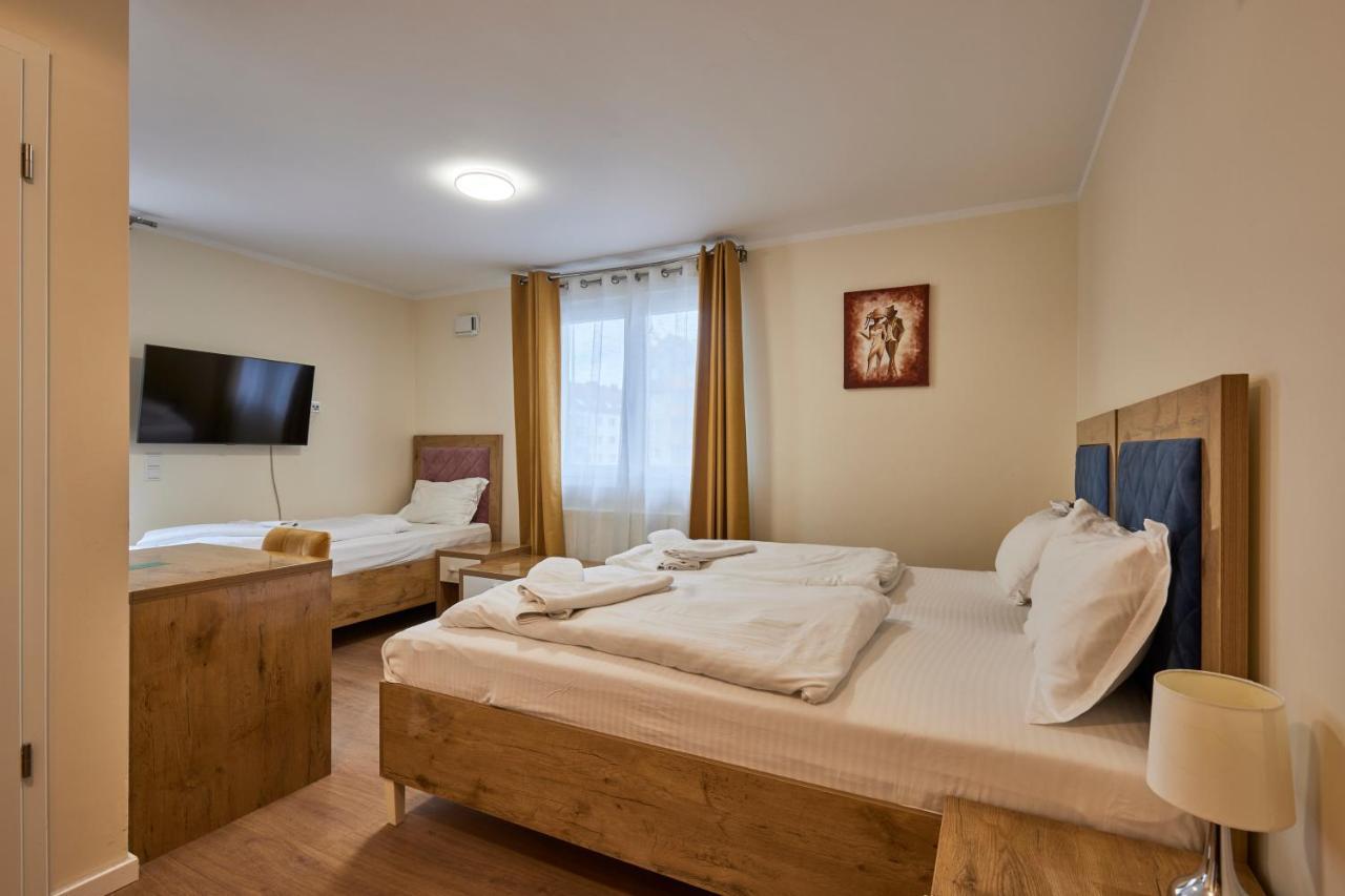 Hotel Isha Francfort-sur-le-Main Extérieur photo