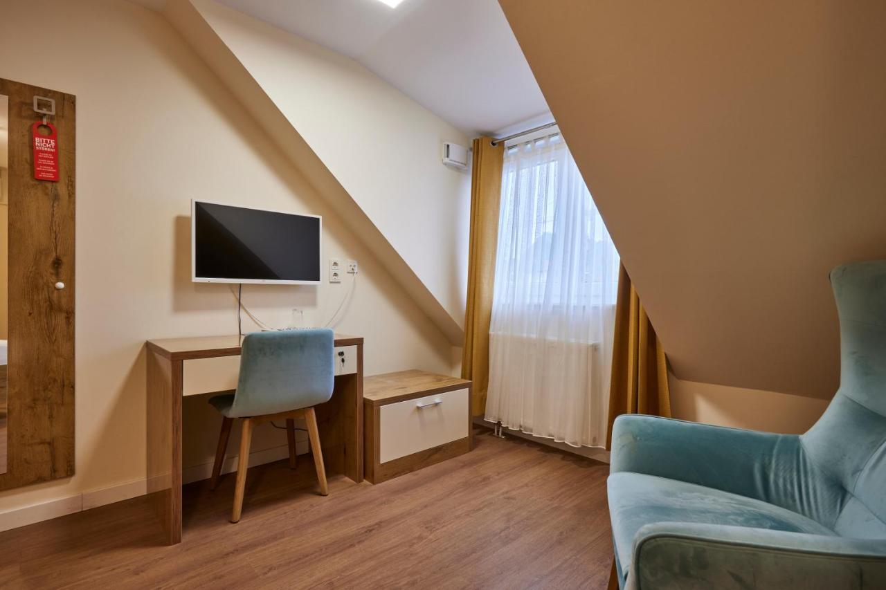 Hotel Isha Francfort-sur-le-Main Extérieur photo